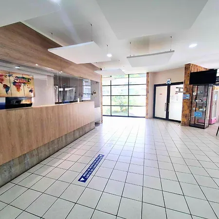 酒店 艾斯埃塔普香槟酒店 2*