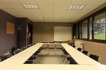 艾斯埃塔普香槟酒店 2* 兰斯