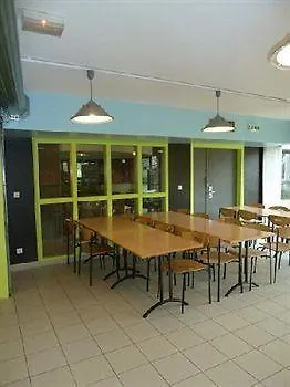 艾斯埃塔普香槟酒店 2* 兰斯